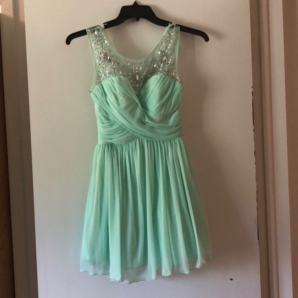 Juniors size 3/4 dress.